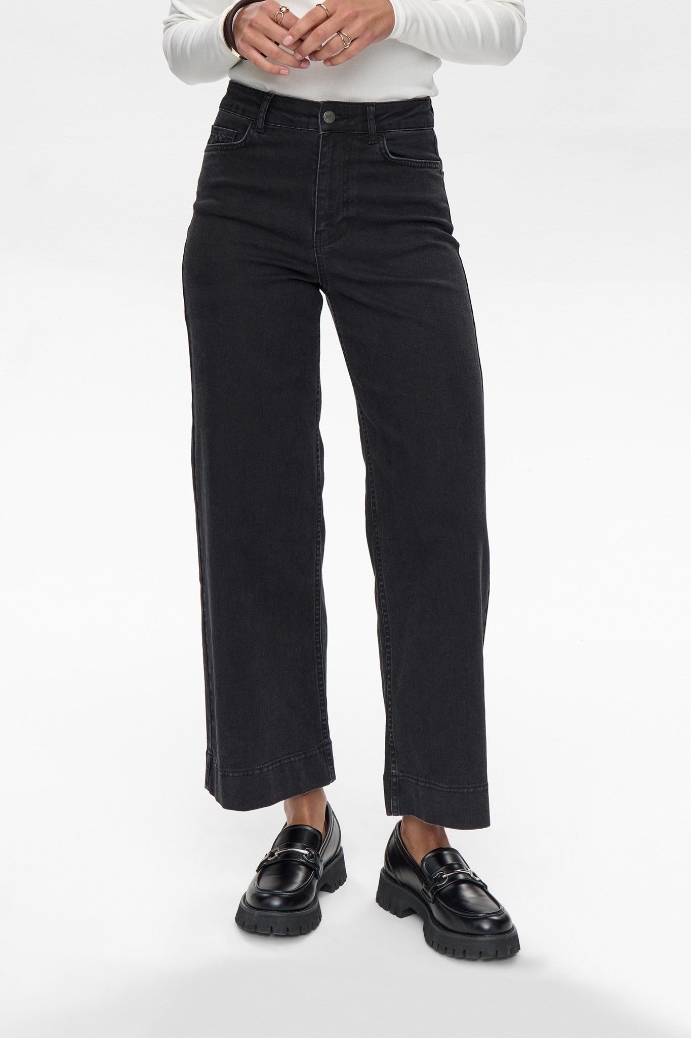 NUPARIS CROPPED BLACK - Caviar