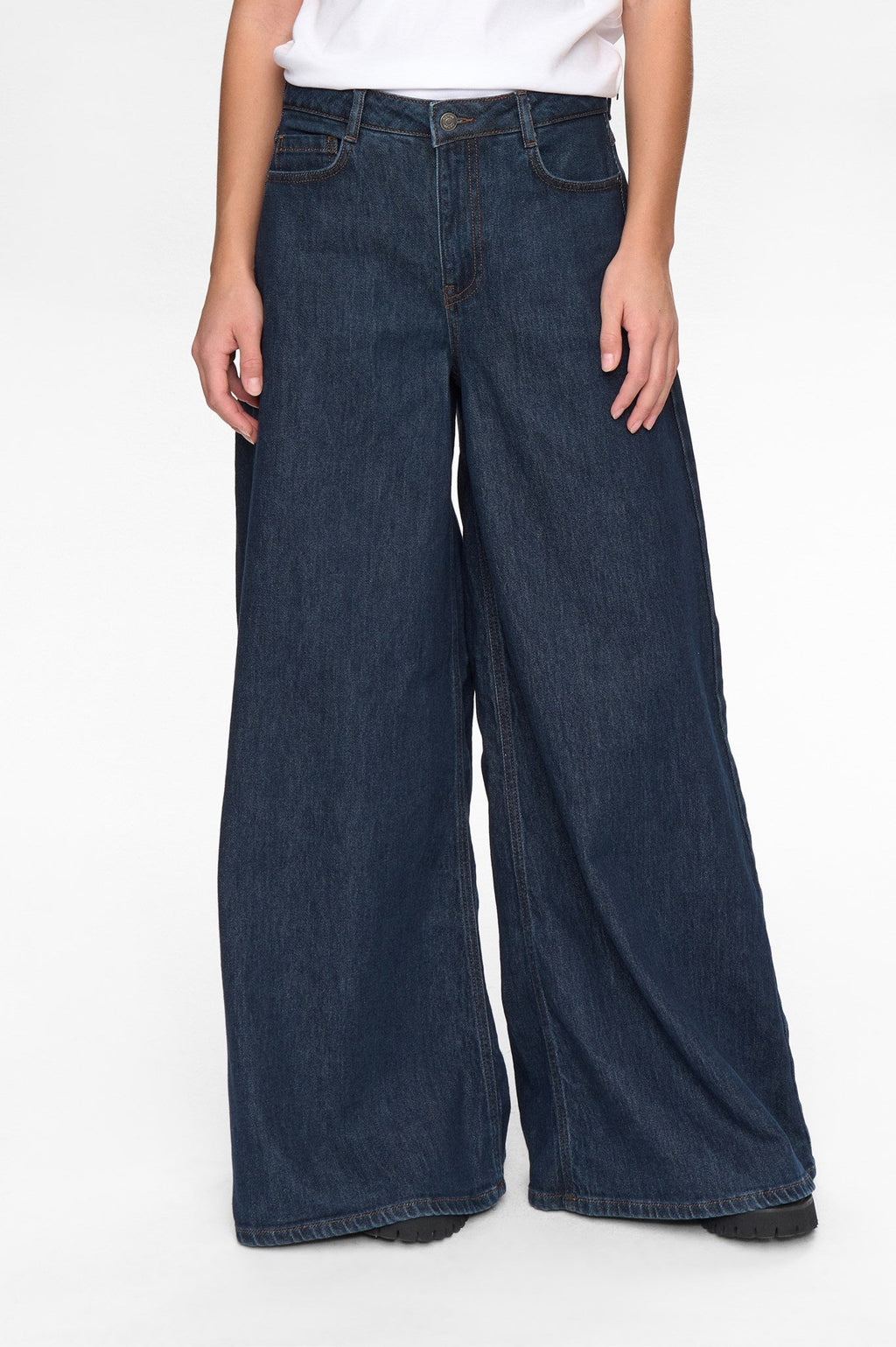 NUVENICE - HR EXTRA WIDE JEANS - Dark Blue Denim 1