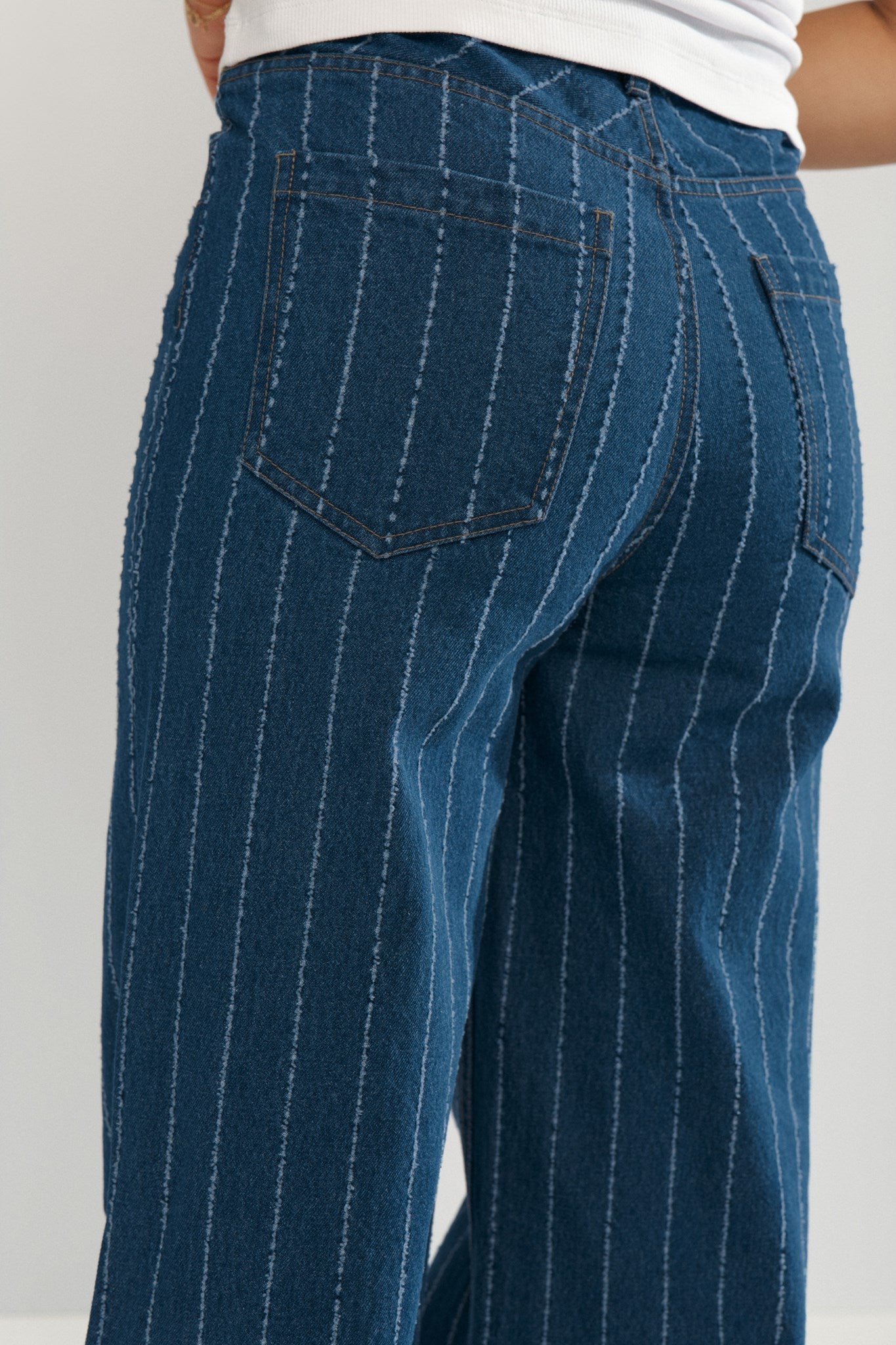 NUATLANTA HIGH RISE JEANS - Medium Blue Denim