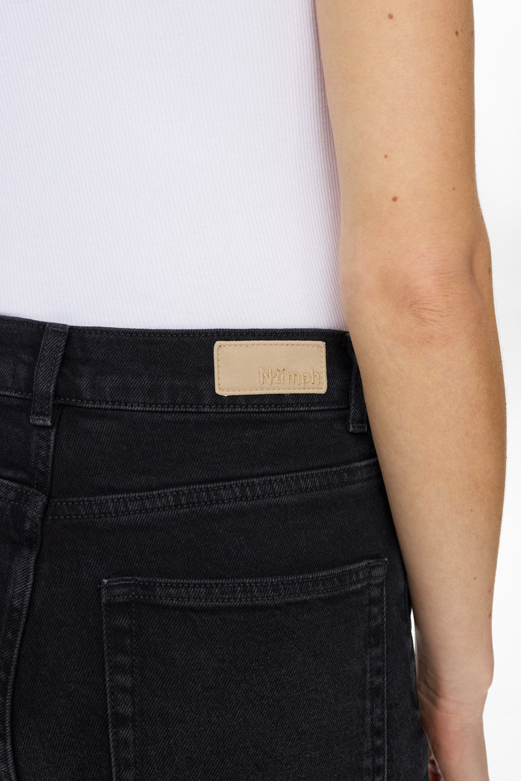 NUOSLO HR STRAIGHT JEANS - S3018 - Black Denim