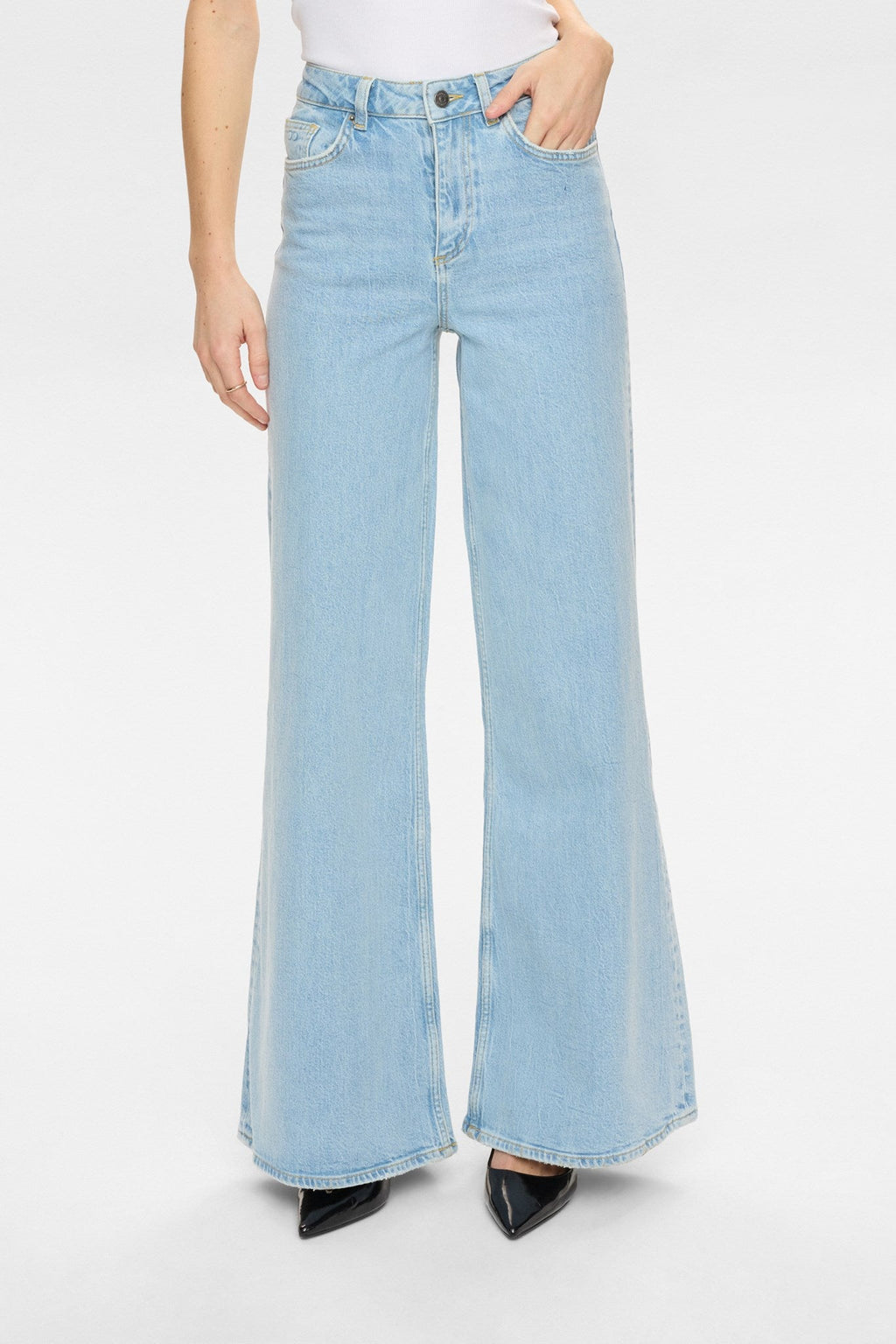NUPISA HR WIDE JEANS - S3010 - Light Blue Denim